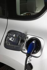 Toyota RAV4 EV 2012 года